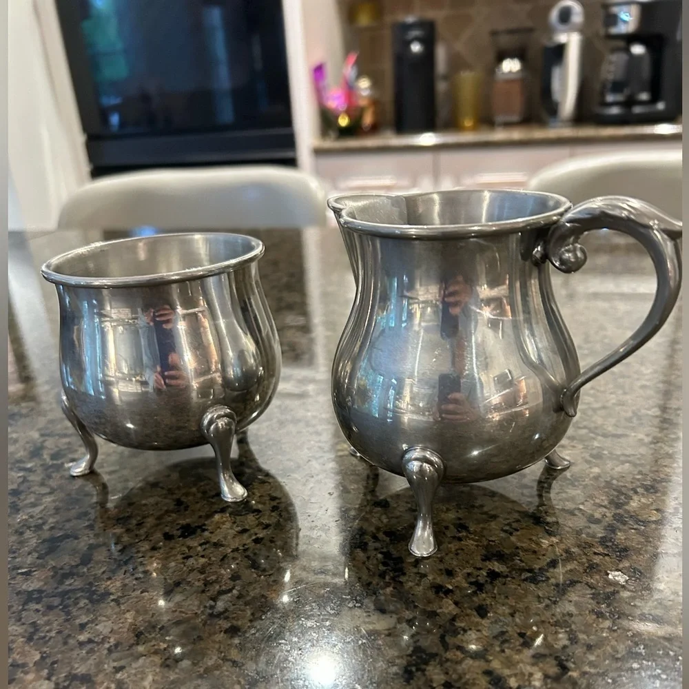 Williamsburg Pewter Hand-wrought Sugar Bowl and Creamer Beautiful Set